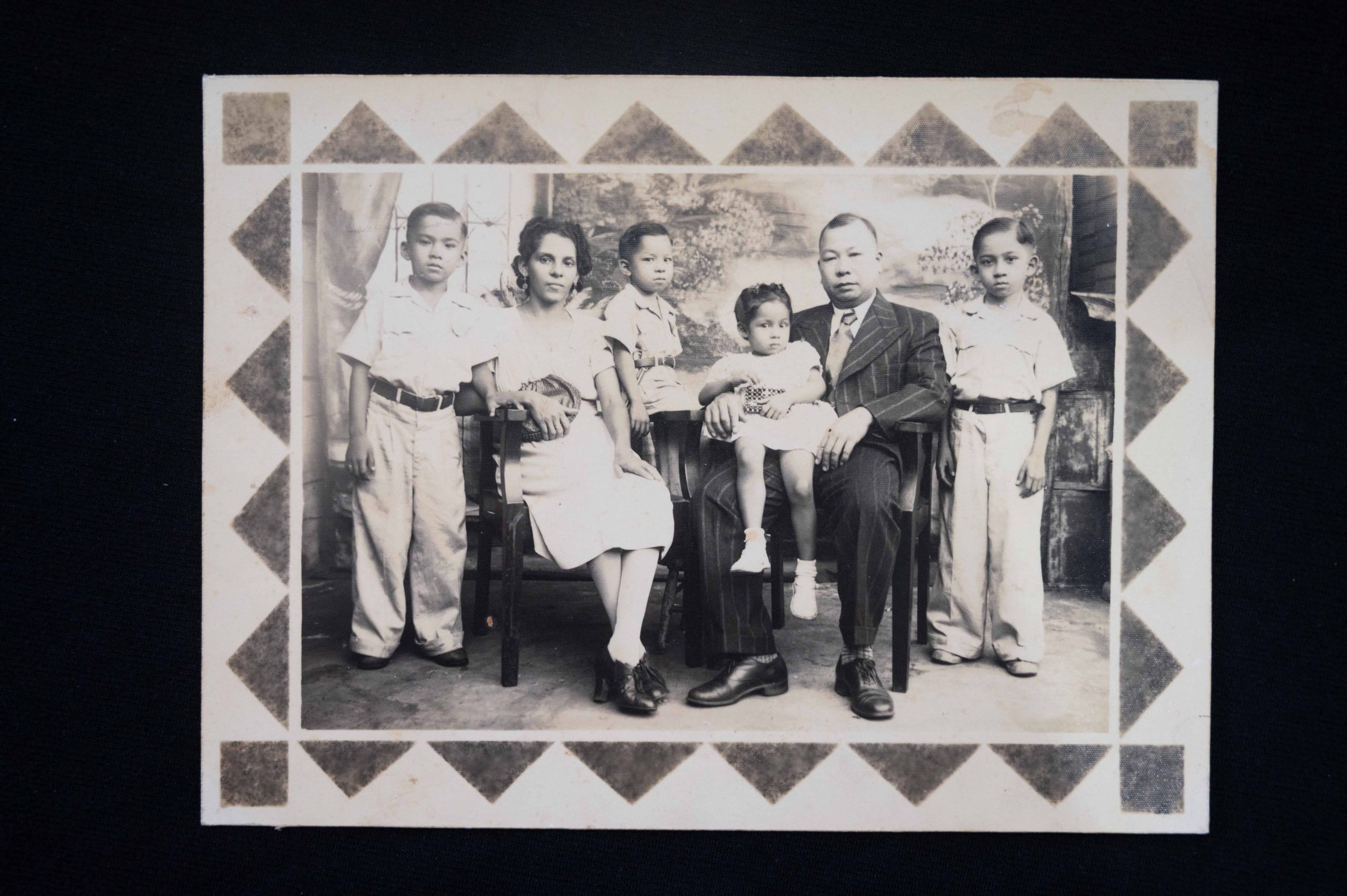 The Wong Soto family c. 1940s, collection of Yolanda Wong Soto, 2019